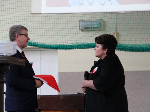Biało-czerwono i odświętnie w sędziszowskim liceum