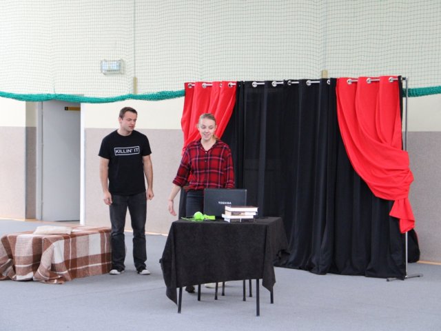 Spektakl w wykonaniu teatru anglojęzycznego