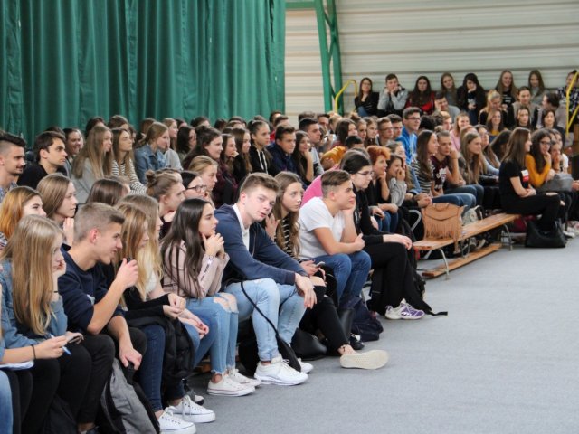 Spektakl w wykonaniu teatru anglojęzycznego