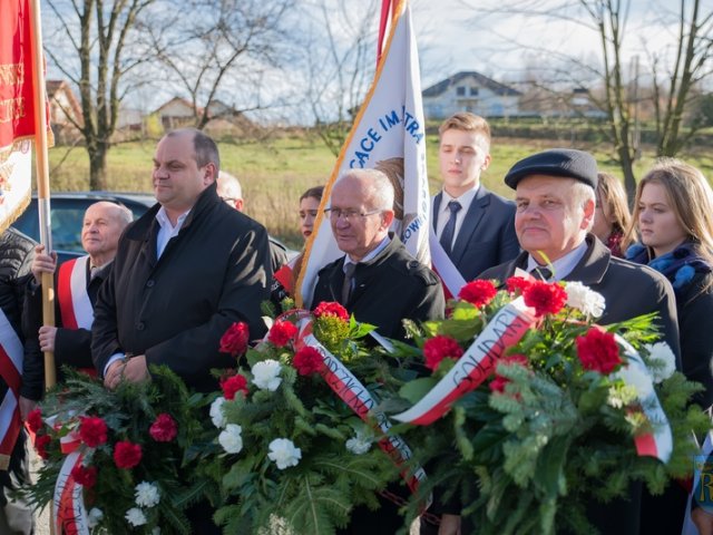 Delegacja naszego liceum na uroczystościach upamiętniających 76 rocznicę Pacyfikacji Checheł 