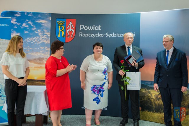 Profesor Grzegorz Pach Nauczycielem, Pedagogiem i Wychowawcą Roku 2019/2020 