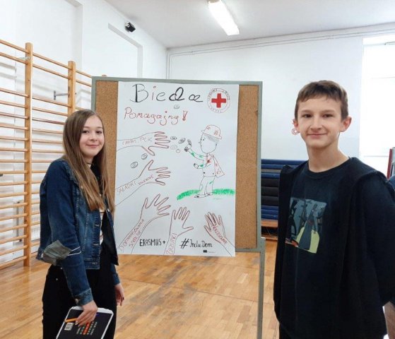 Szkolna wystawa  „Wspólne działanie na rzecz integracji społecznej” (projekt Erasmus+  2019-2021)