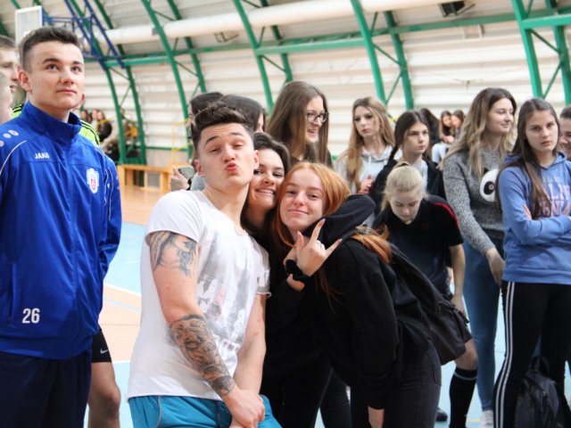 FOTORELACJA z wydarzeń odbywających się w naszym liceum z okazji "Walentynek" 