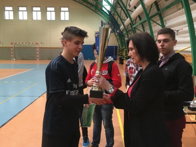 FOTORELACJA z wydarzeń odbywających się w naszym liceum z okazji "Walentynek" 