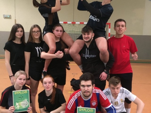 FOTORELACJA z wydarzeń odbywających się w naszym liceum z okazji "Walentynek" 