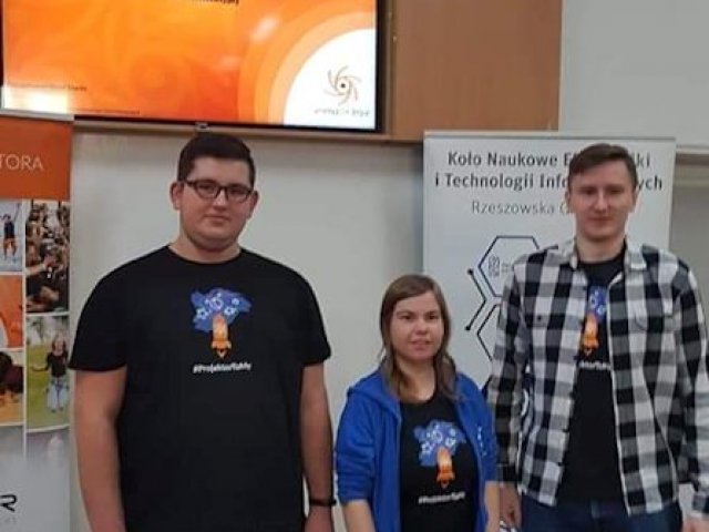 PRZYGODA Z ROBOTAMI. Projekt edukacyjny "PROJEKTOR" 