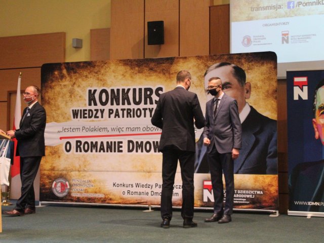 Odbiór nagród za zwycięstwo w IX Ogólnopolskim Konkursie Wiedzy Patriotycznej