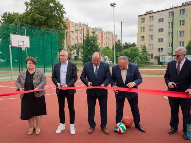 Fotorelacja z uroczystego otwarcia boisk sportowych przy LO im. ks. Piotra Skargi w Sędziszowie Małopolskim