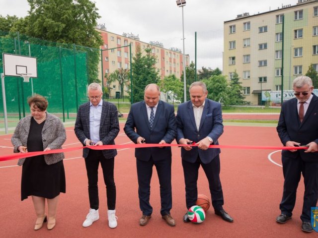 Fotorelacja z uroczystego otwarcia boisk sportowych przy LO im. ks. Piotra Skargi w Sędziszowie Małopolskim