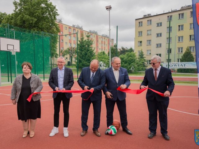 Fotorelacja z uroczystego otwarcia boisk sportowych przy LO im. ks. Piotra Skargi w Sędziszowie Małopolskim
