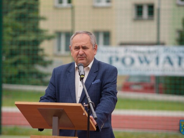 Fotorelacja z uroczystego otwarcia boisk sportowych przy LO im. ks. Piotra Skargi w Sędziszowie Małopolskim