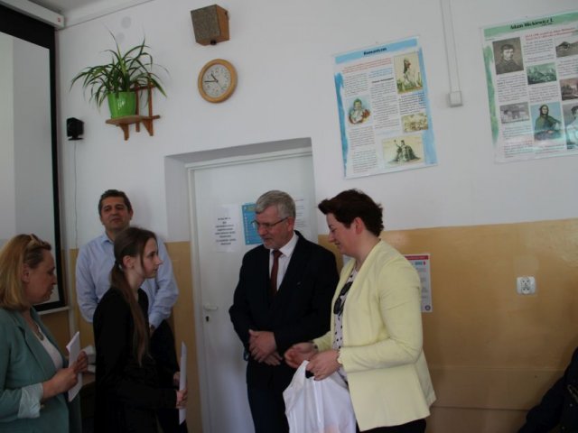 WODA-CZĄSTECZKA ŻYCIA