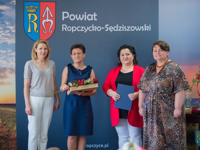 V edycja konkursu "Nauczyciel, Pedagog, Wychowawca roku szkolnego Powiatu Ropczycko - Sędziszowskiego" 