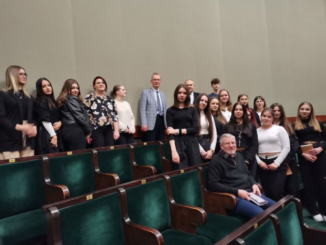Wyjazd naukowy młodzieży do Senatu RP