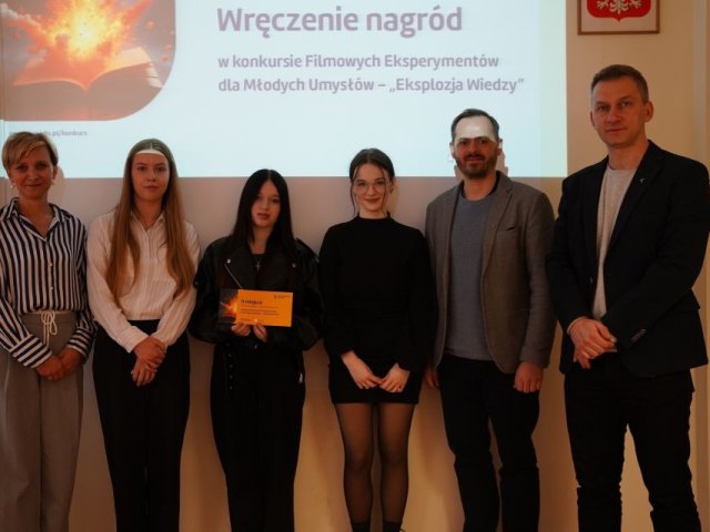 „Eksplozja wiedzy: Konkurs Filmowych Eksperymentów dla Młodych Umysłów”